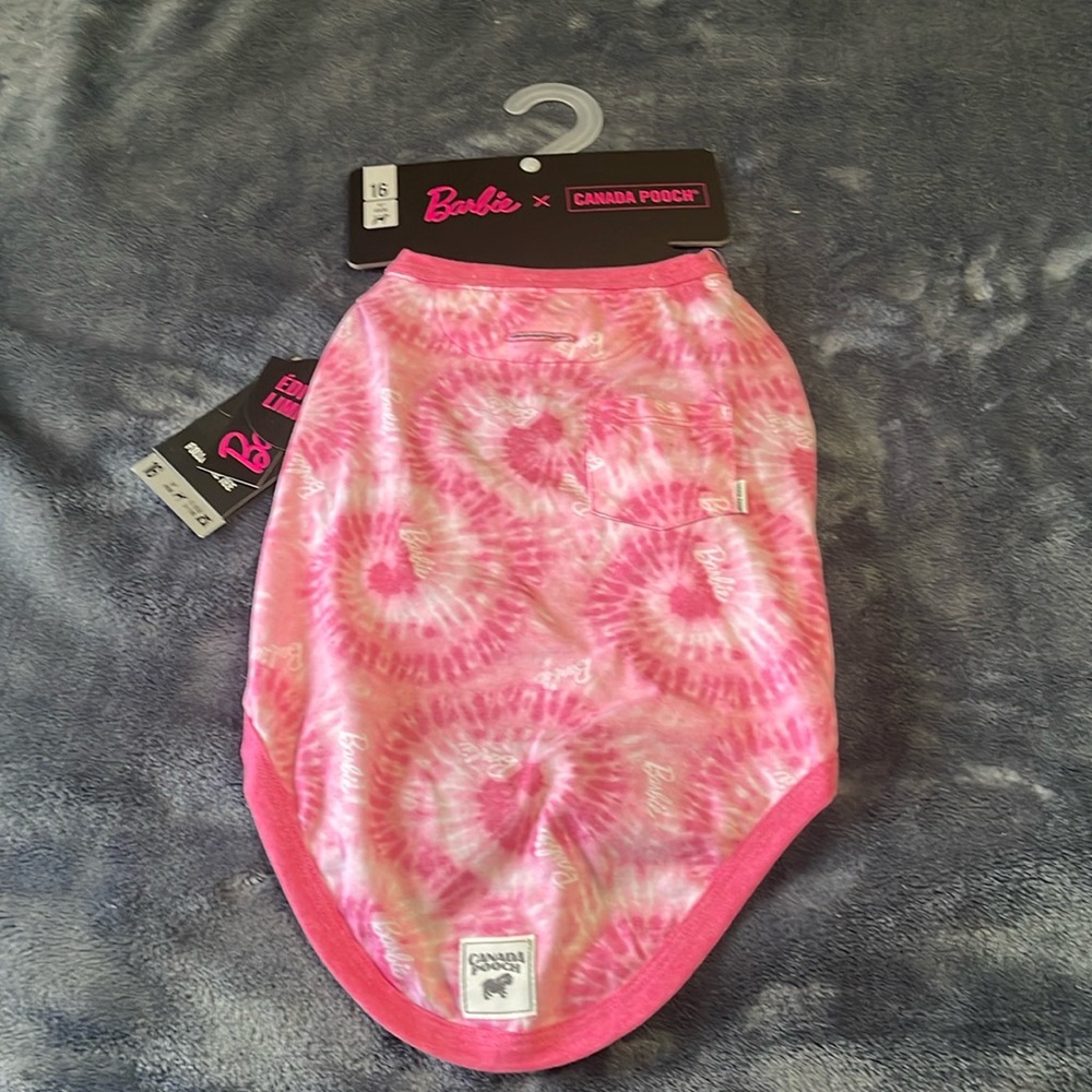 Canada Pooch Barbie Limited Edition Follow Me Tee Brand New with tags 16
